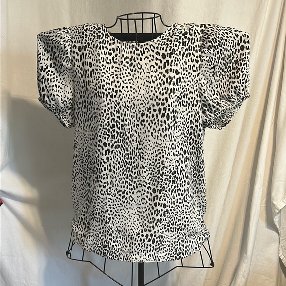 Worthington Tops - Worthington Black and White Boxy Short Sleeve Blouse